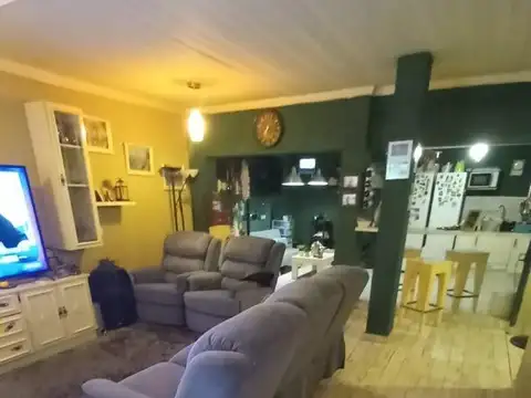 Depto Tipo Casa en Venta de 3 ambientes