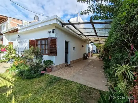 Casa en Venta con 1 cochera