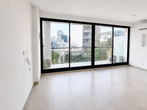 Moderno y Luminoso Monoambiento con Balcon Al Frente! Amenities