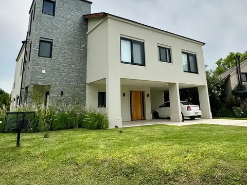 Excelente Casa en Las Praderas De Lujan A estrenar