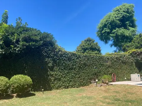 Casa 5 ambientes con 4 baños