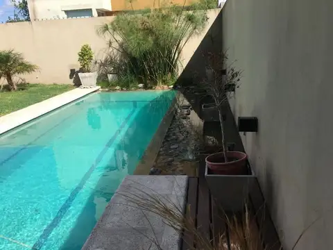 Casa en Venta en Manuel B Gonnet, USD 220.000