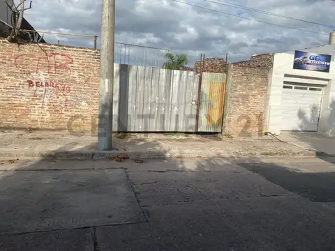 Terreno de 400 M2 en calle Arturo M. Bas