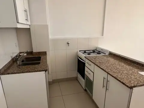 Departamento en Alquiler en Villa del Parque, $ 700.000