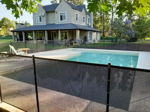 Casa en Alquiler Temporal de 4 dormitorios