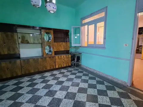 VENTA CASA 7 AMBIENTES  MULTIFAMILIAR