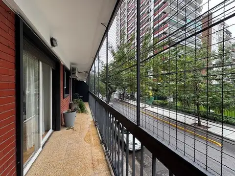 FRENCH 3100, Piso 1