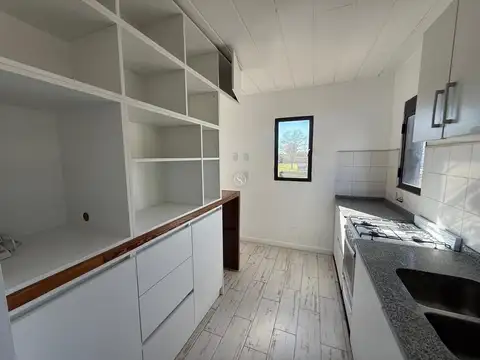 Departamento en Alquiler en Aparts del Pinazo, USD 800
