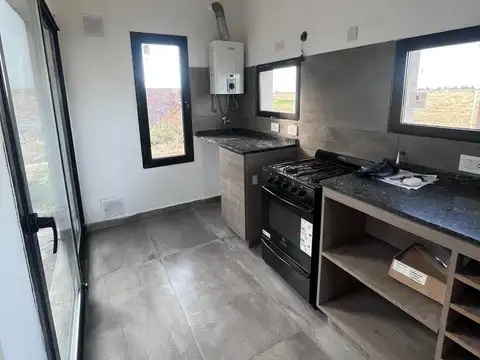 CASA DE DOS DORMITORIOS FUNES CITY