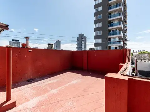 Debenedetti 1400 , Piso 1