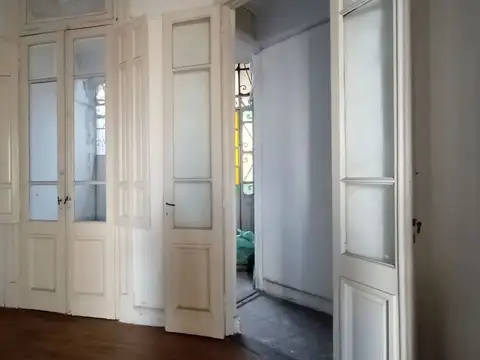 Oficina en Venta en Flores, USD 150.000