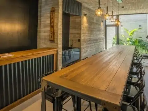 VENTA -COCHERA - OCHO SAUCES, FUNES