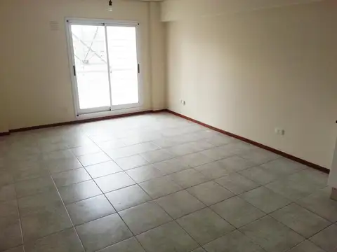 Salta al 3200