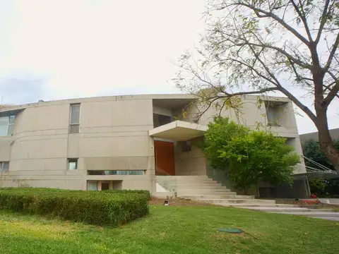 Casa en Alquiler de 6 dormitorios