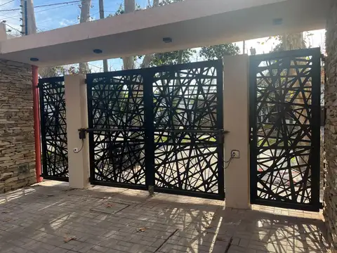 Depto Tipo Casa 4 ambientes con 3 baños