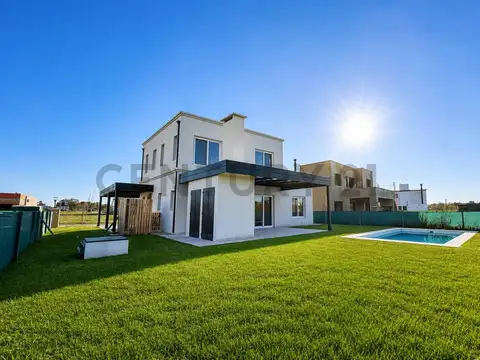 Casa en Alquiler en Bella Vista, USD 3.000