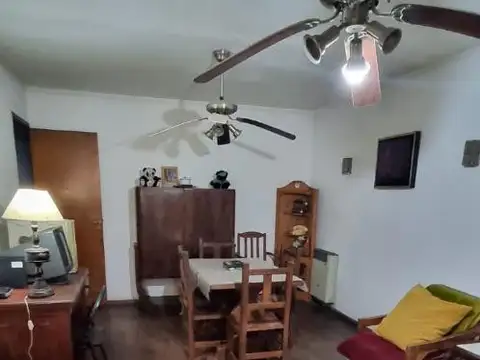 Av Ovidio Lagos 1274 , Piso 2