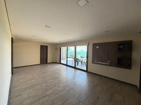 Casa 3 ambientes con 2 baños