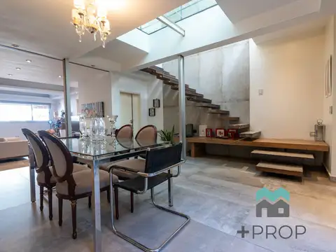 Casa 7 ambientes con 2 baños