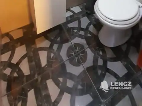 Casa 4 ambientes con 2 baños