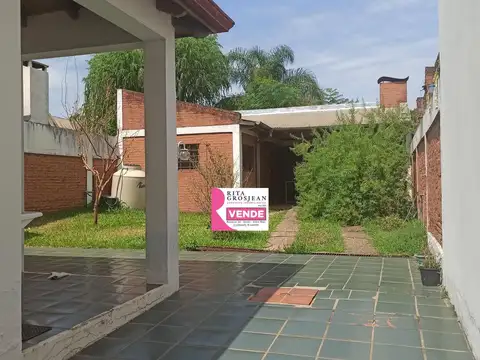 Casa en Venta con 1 cochera