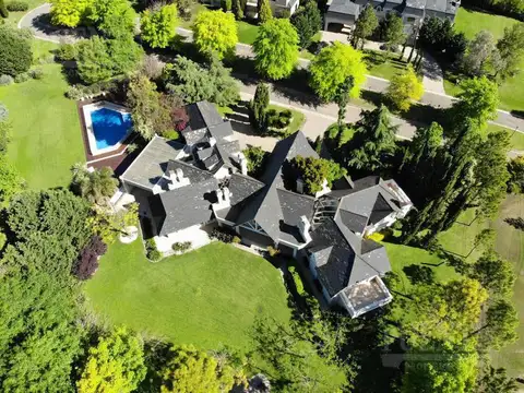 Saint Thomas Sur con Cinco Suites