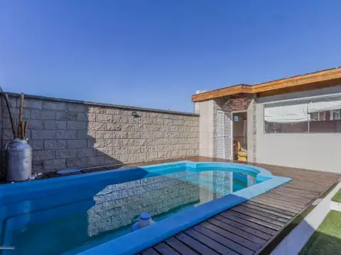 Depto Tipo Casa en Venta de 5 ambientes