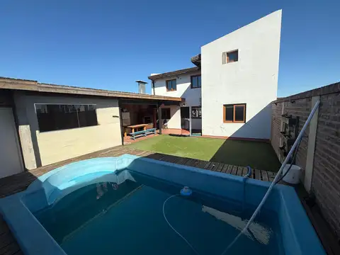 Depto Tipo Casa en Venta de 5 ambientes