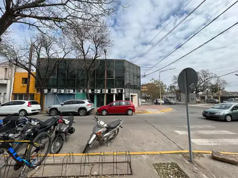 Bv. Roca esq. Artigas