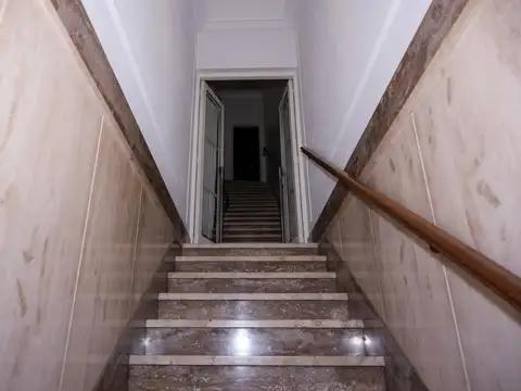 Depto Tipo Casa 6 ambientes con 2 baños