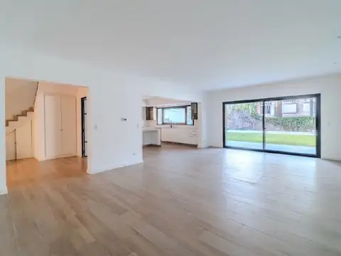 Casa 6 ambientes con 4 baños