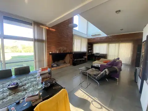 Casa en Venta al Oeste