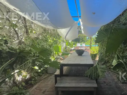 Casa 7 ambientes con 4 baños