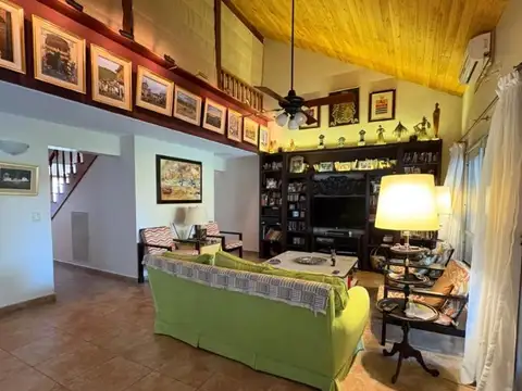 Casa en Alquiler de 4 dormitorios