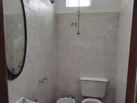 Depto Tipo Casa 5 ambientes con 2 baños