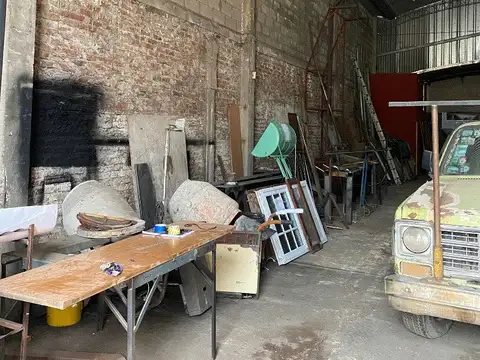 Galpon en Venta 33  mts Fondo
