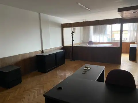 Oficina en Alquiler 35 años