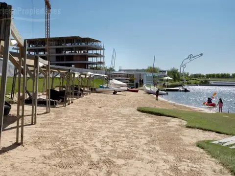 Terreno en Venta 30  mts Fondo