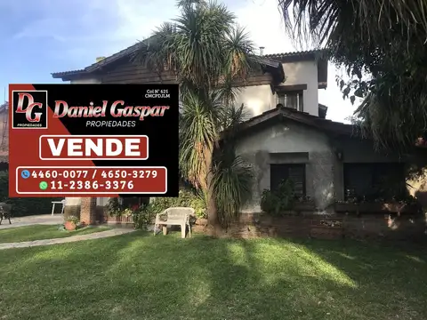 VENTA – IMPRESIONANTE CASA TIPO CHALET DE 8 AMBIENTES – CIUDAD JARDÍN