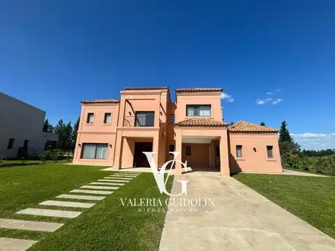 Hermosa Casa en  alquiler y en venta.