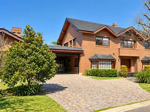 Casa en Venta con 1 cochera