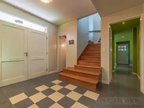 Casa en Venta en El Estribo, USD 390.000