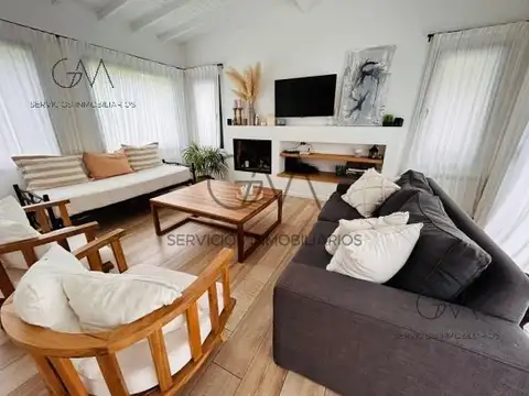 Casa 4 ambientes con 3 baños