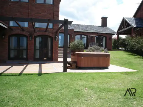Casa en Venta en Canelones, USD 780.000