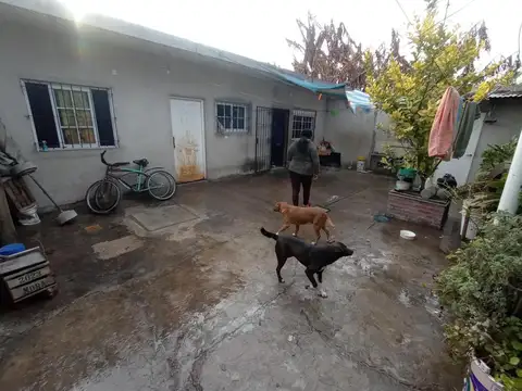 Casa 4 ambientes con 1 baño