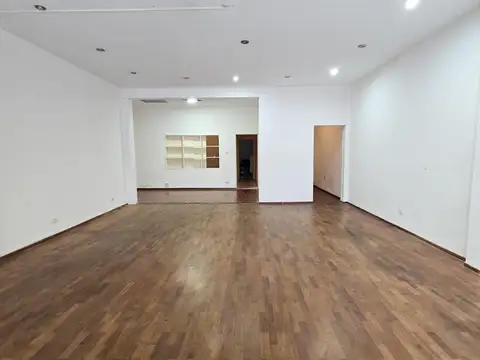 Local en Alquiler 56 años