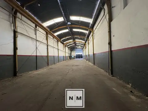 Galpon en Venta 45  mts Fondo