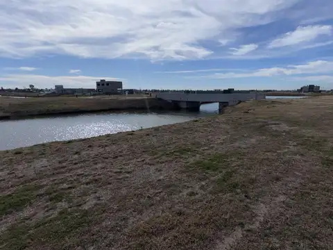 Terreno en venta en Funes Lake