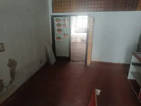 Galpón en Floresta apto para la Industria 220mts2- Venta