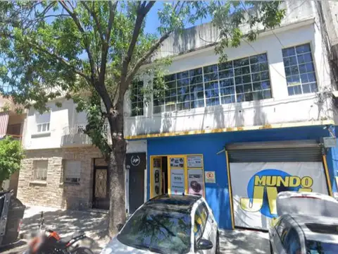 Galpón en Floresta apto para la Industria 220mts2- Venta
